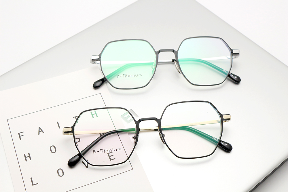 Unleash Your Style with Cutting-Edge Eyewear: A Perfect Fusion of Lightweight Aluminum, β-Titanium, and Pure Titanium Craftsmanship!